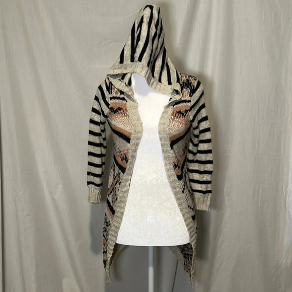 tan, black, & peachy striped & triangle print BKE cardigan size xs - Picture 1 of 3